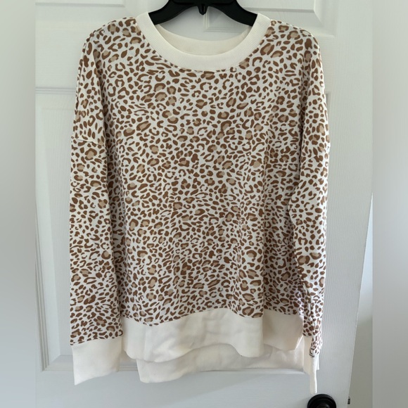 Tops - Sweatshirt